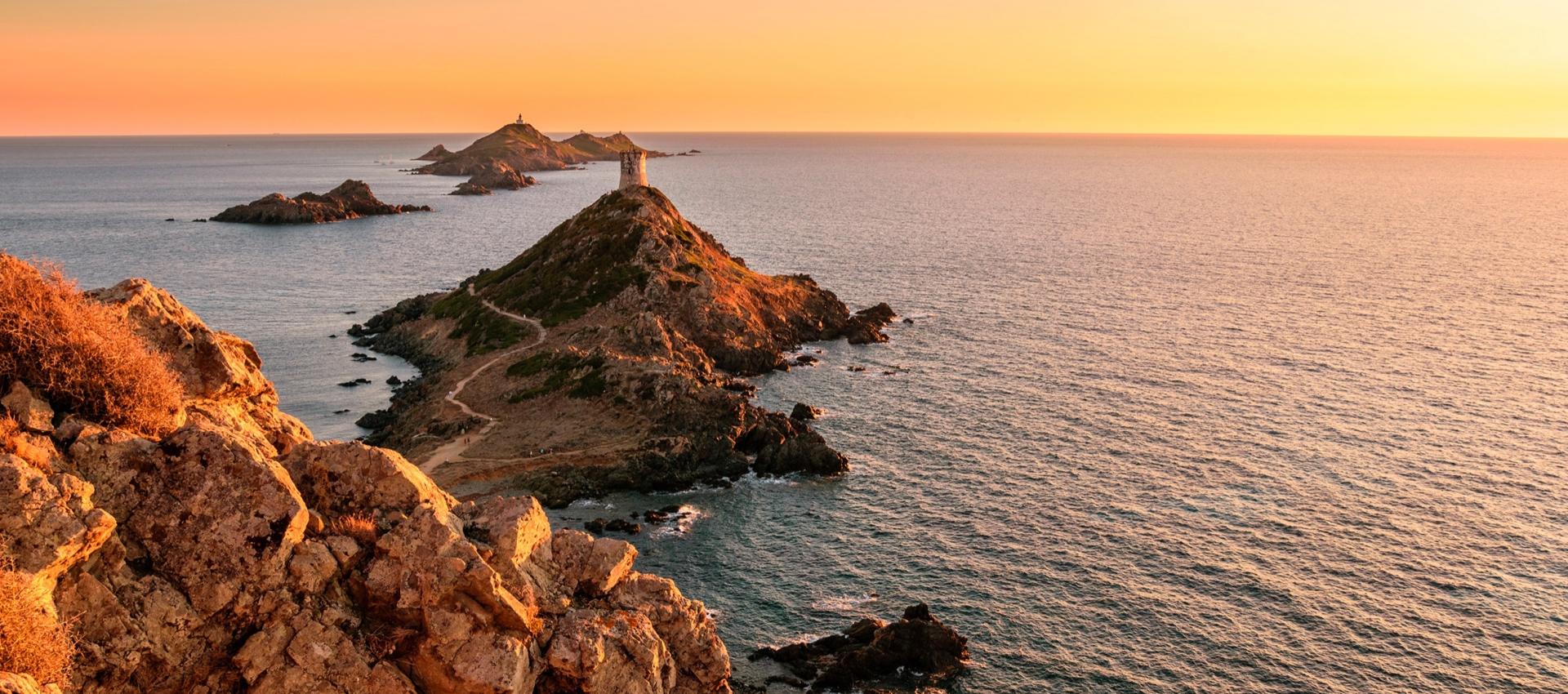 Scandola  Girolata Piana Capo Rosso et coucher de soleil aux îles Sanguinaires